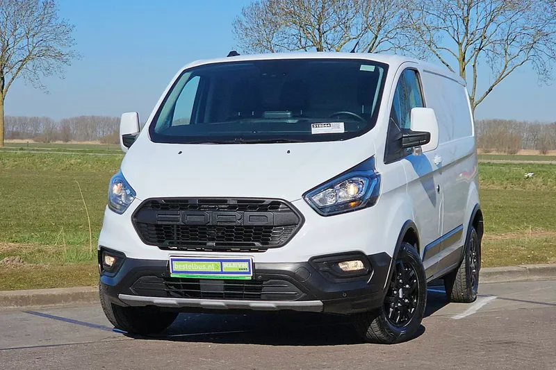 Ford Transit Custom (2023)