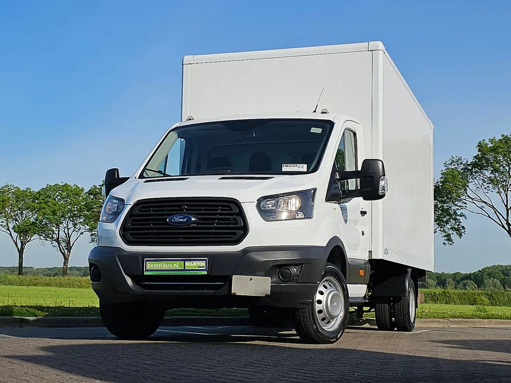 Ford Transit (2018) — foto 1