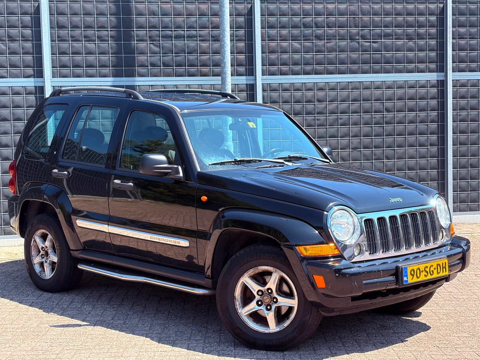 Jeep Cherokee (2006) — foto 1