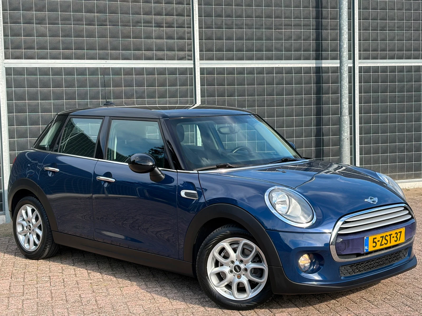 MINI Cooper (2015) — foto 1