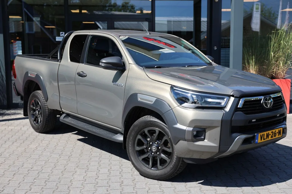 Toyota Hilux (2021) — foto 1