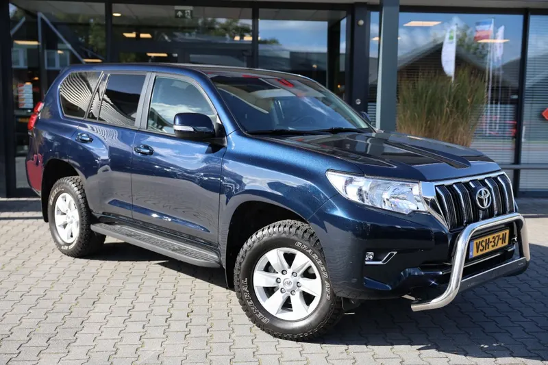 Toyota Land Cruiser (2022)