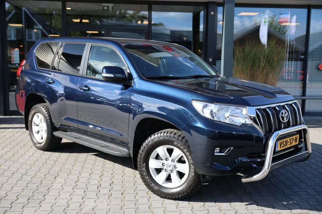Toyota Land Cruiser (2022) — foto 1
