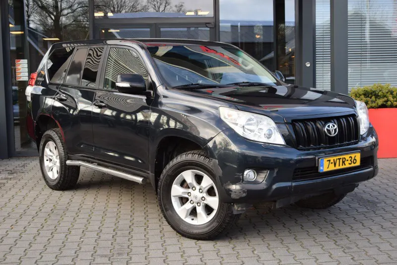 Toyota Land Cruiser (2012)