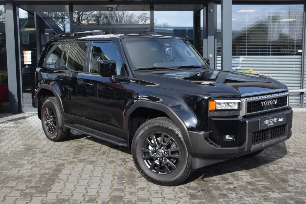 Toyota Land Cruiser (2024) — foto 1