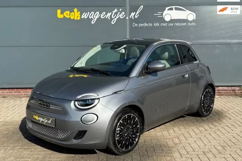 Fiat 500 (2023)