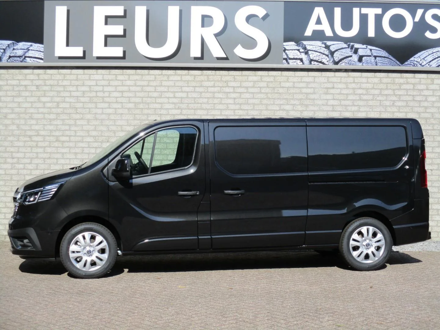 Renault Trafic (2022) — foto 1
