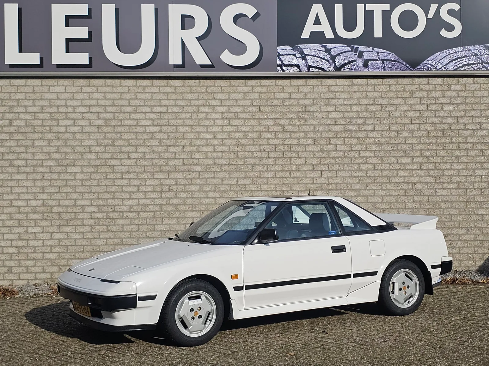 Toyota MR2 (1985) — foto 1