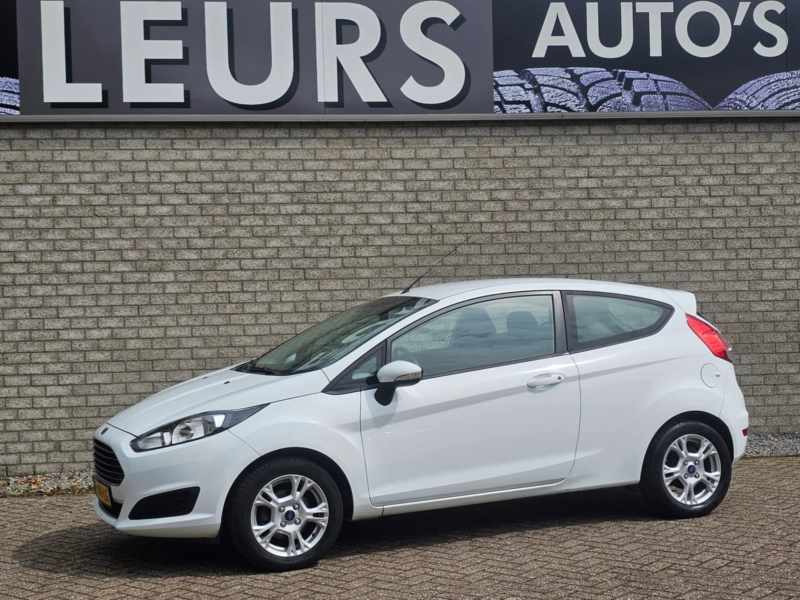 Ford Fiesta (2013) — foto 1