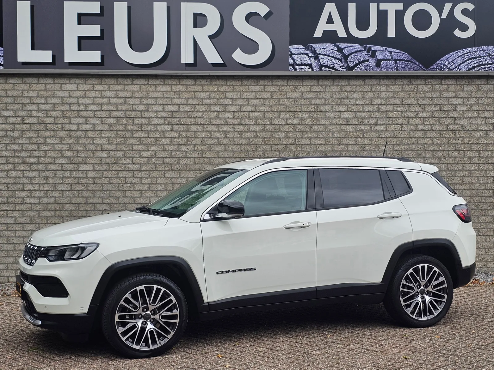 Jeep Compass (2022) — foto 1