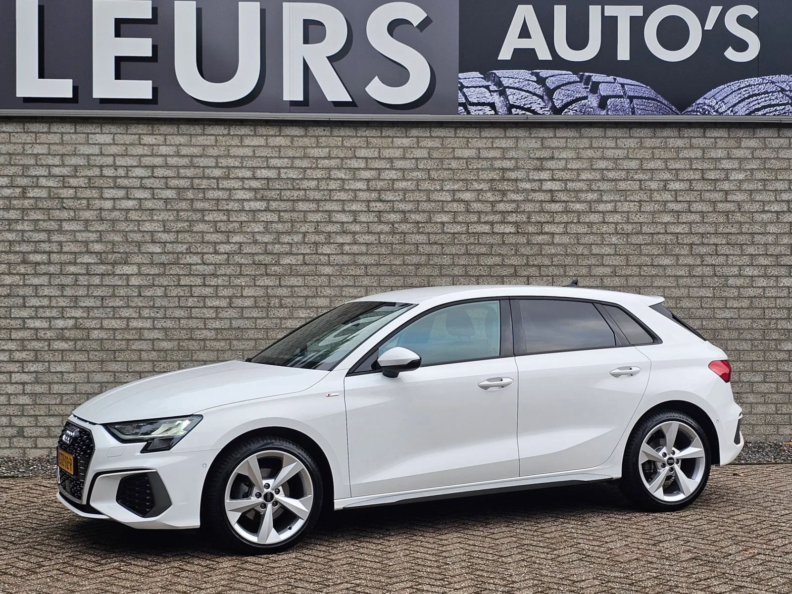 Audi A3 (2024) — foto 1