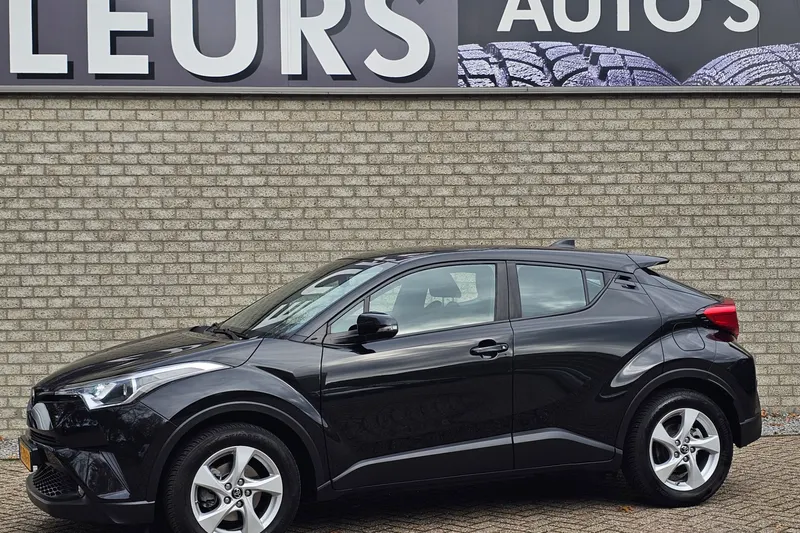 Toyota C-HR (2016)