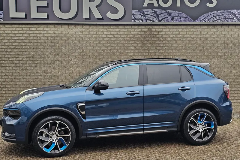Lynk & Co 01 (2023)