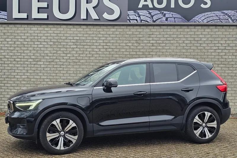 Volvo XC40 (2022)