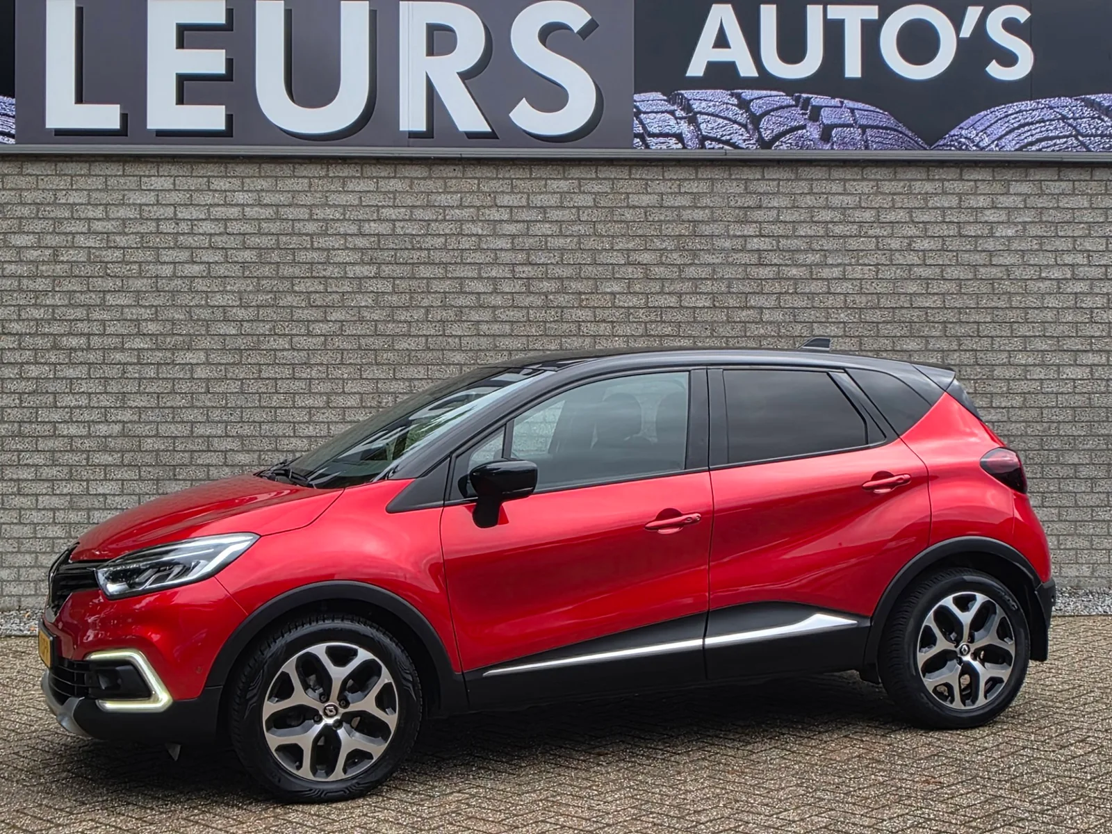 Renault Captur (2018) — foto 1