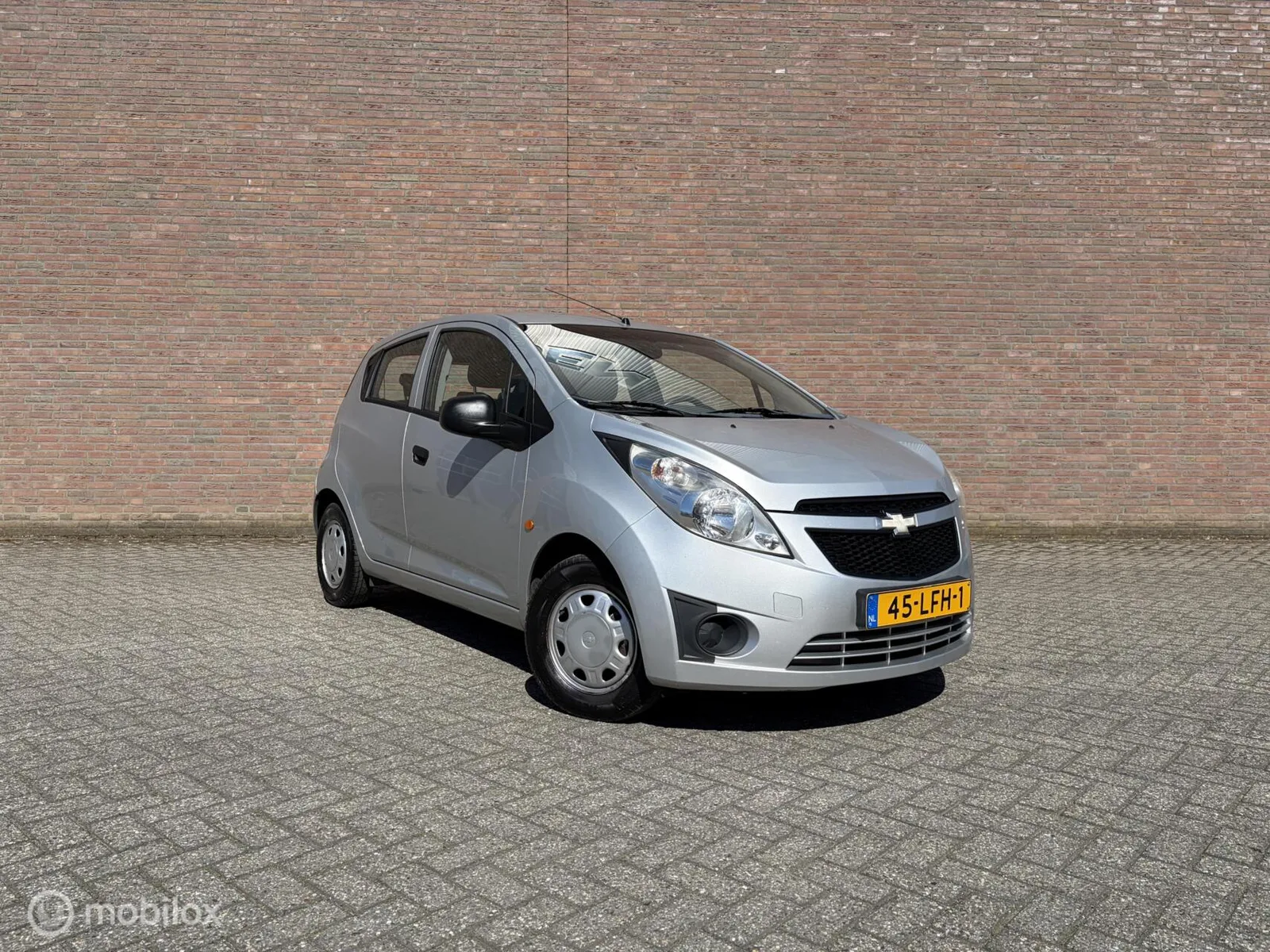 Chevrolet Spark (2010) — foto 1