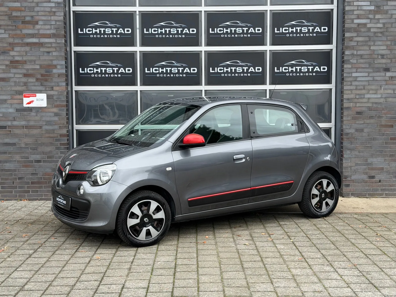 Renault Twingo (2015) — foto 1