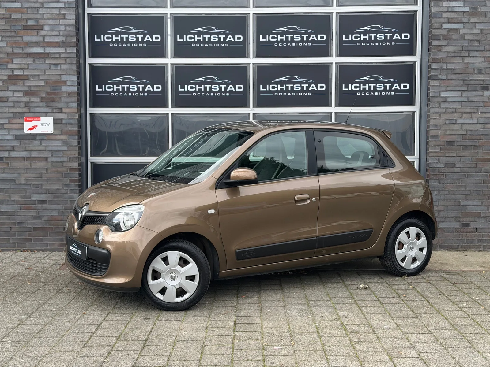 Renault Twingo (2015) — foto 1