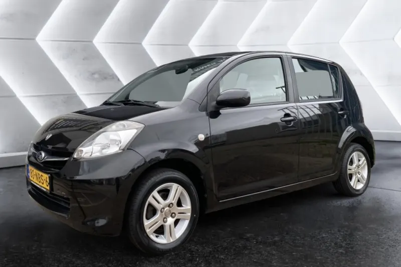 Subaru Justy (2011)