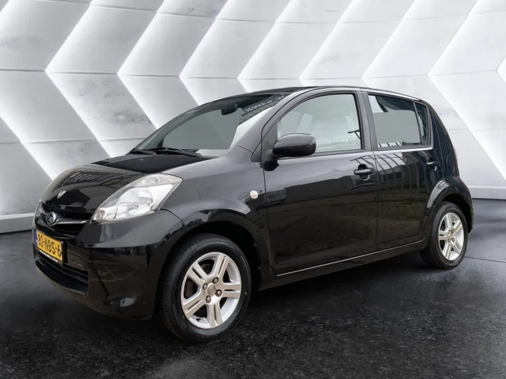Subaru Justy (2011) — foto 1