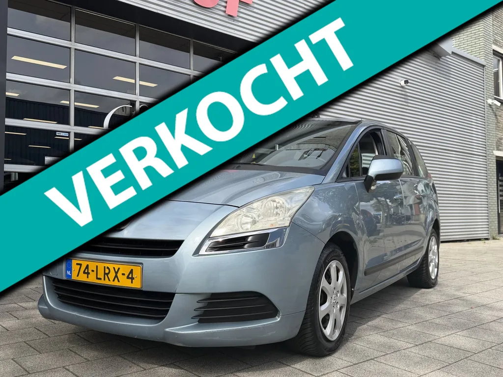 Peugeot 5008 (2010) — foto 1