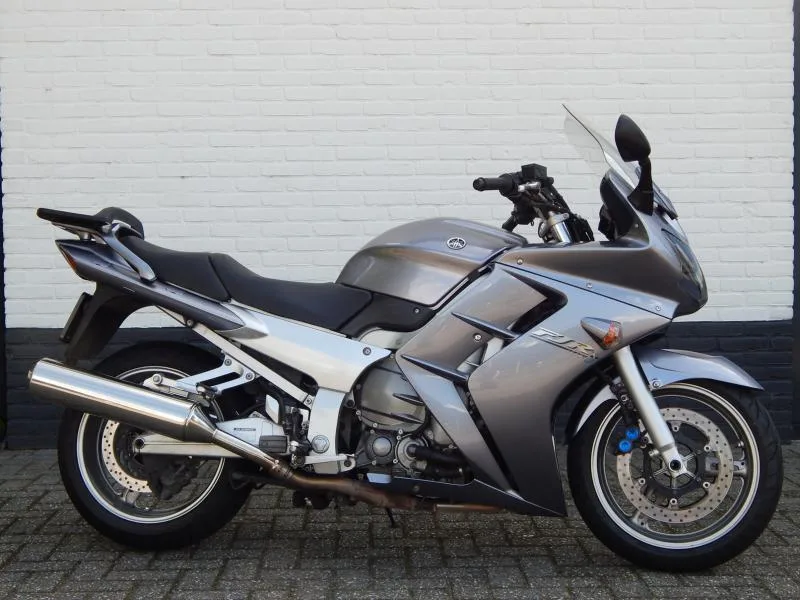 Yamaha FJR1300 (2006) — foto 1