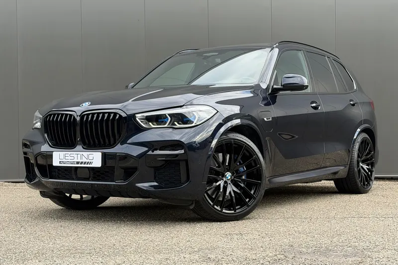 BMW X5 (2022)
