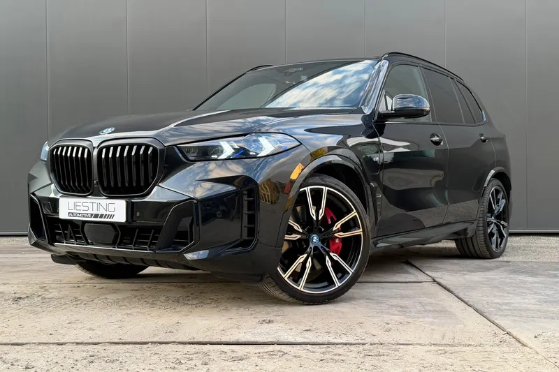 BMW X5 (2023)