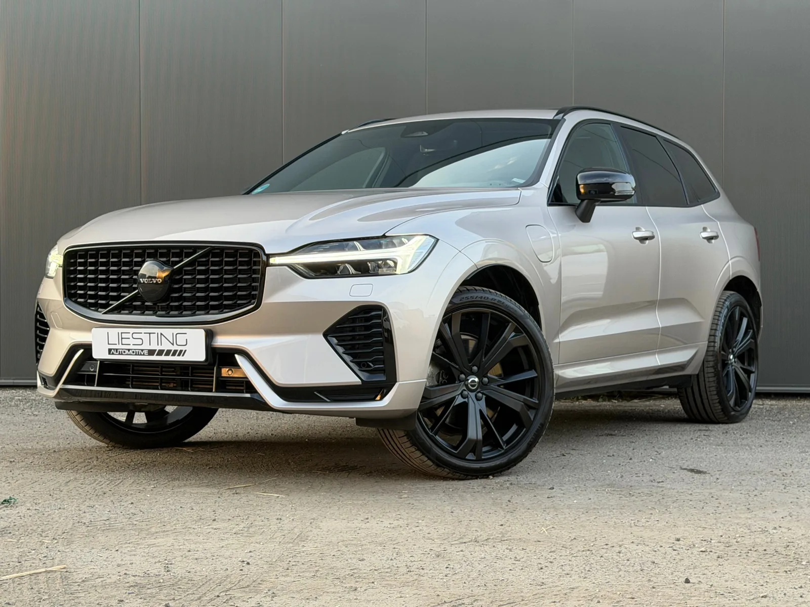Volvo XC60 (2023) — foto 1