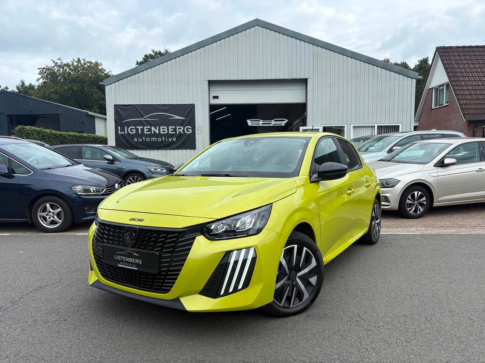 Peugeot 208 (2025) — foto 1