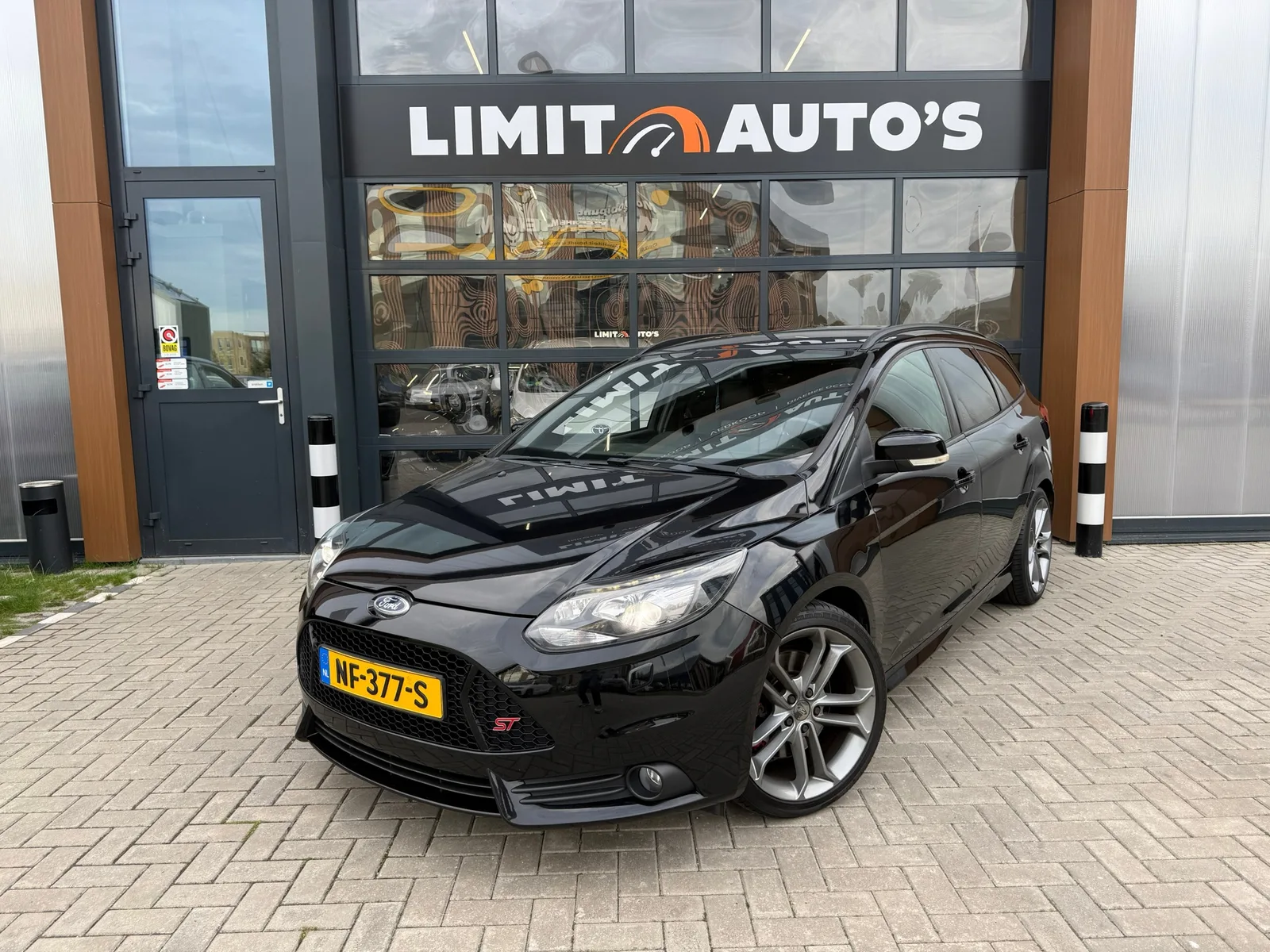 Ford Focus (2014) — foto 1