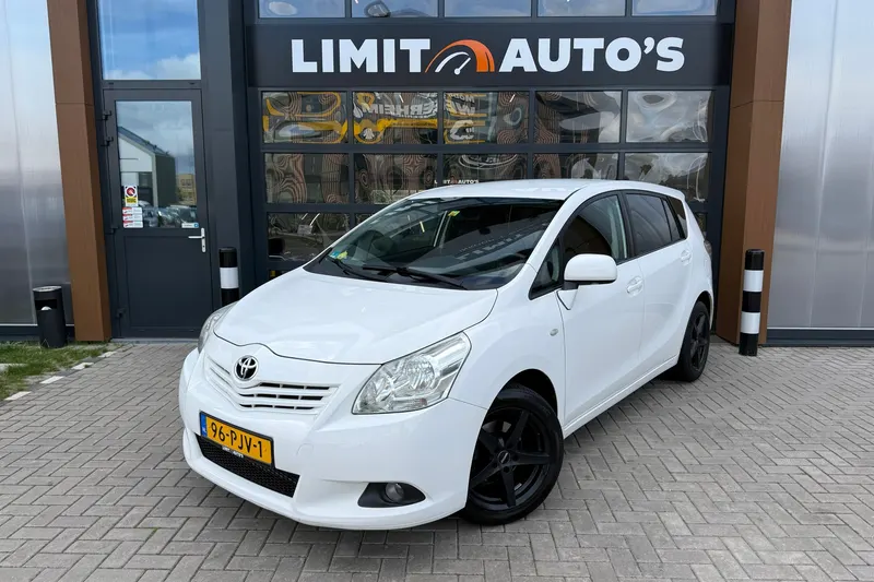 Toyota Verso (2010)