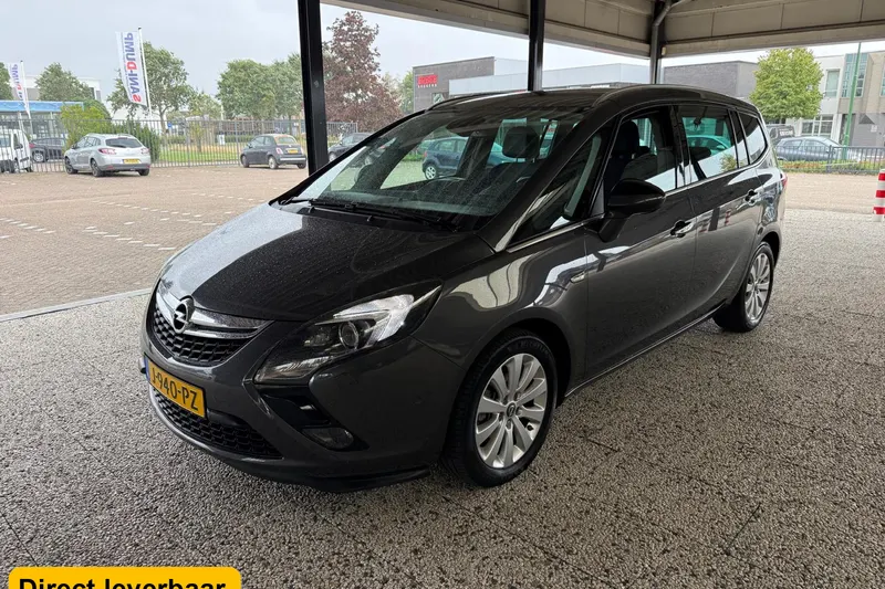 Opel Zafira Tourer (2012)