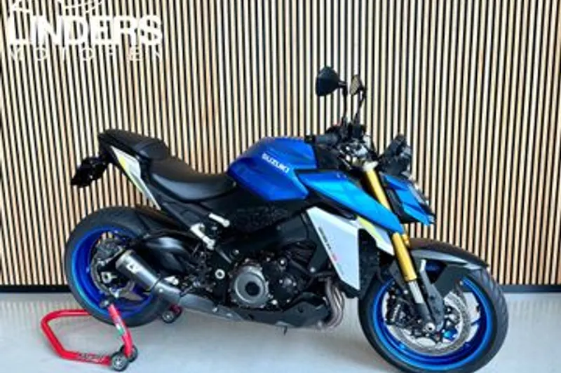 Suzuki GSX-S1000 (2022)