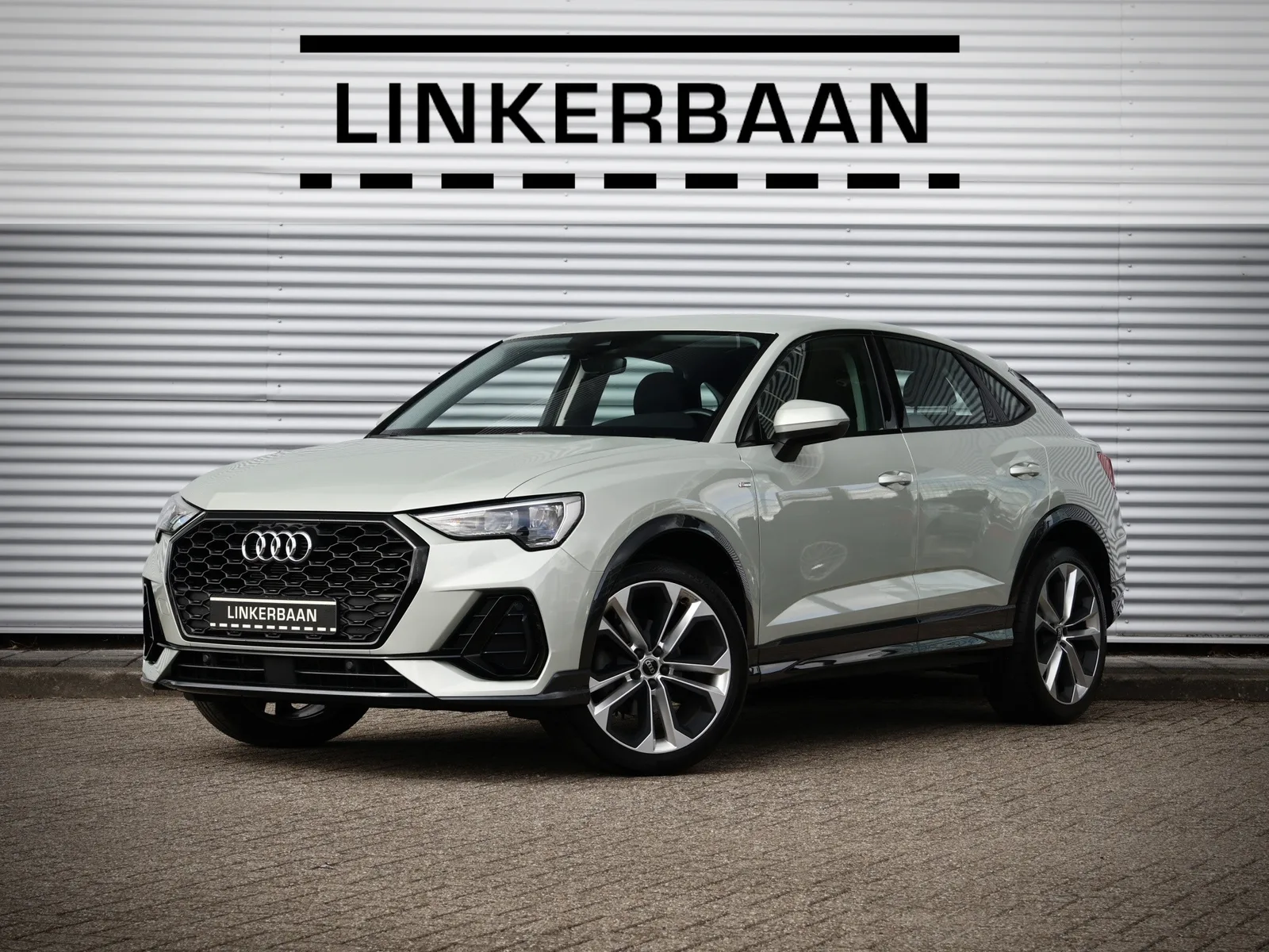 Audi Q3 (2023) — foto 1
