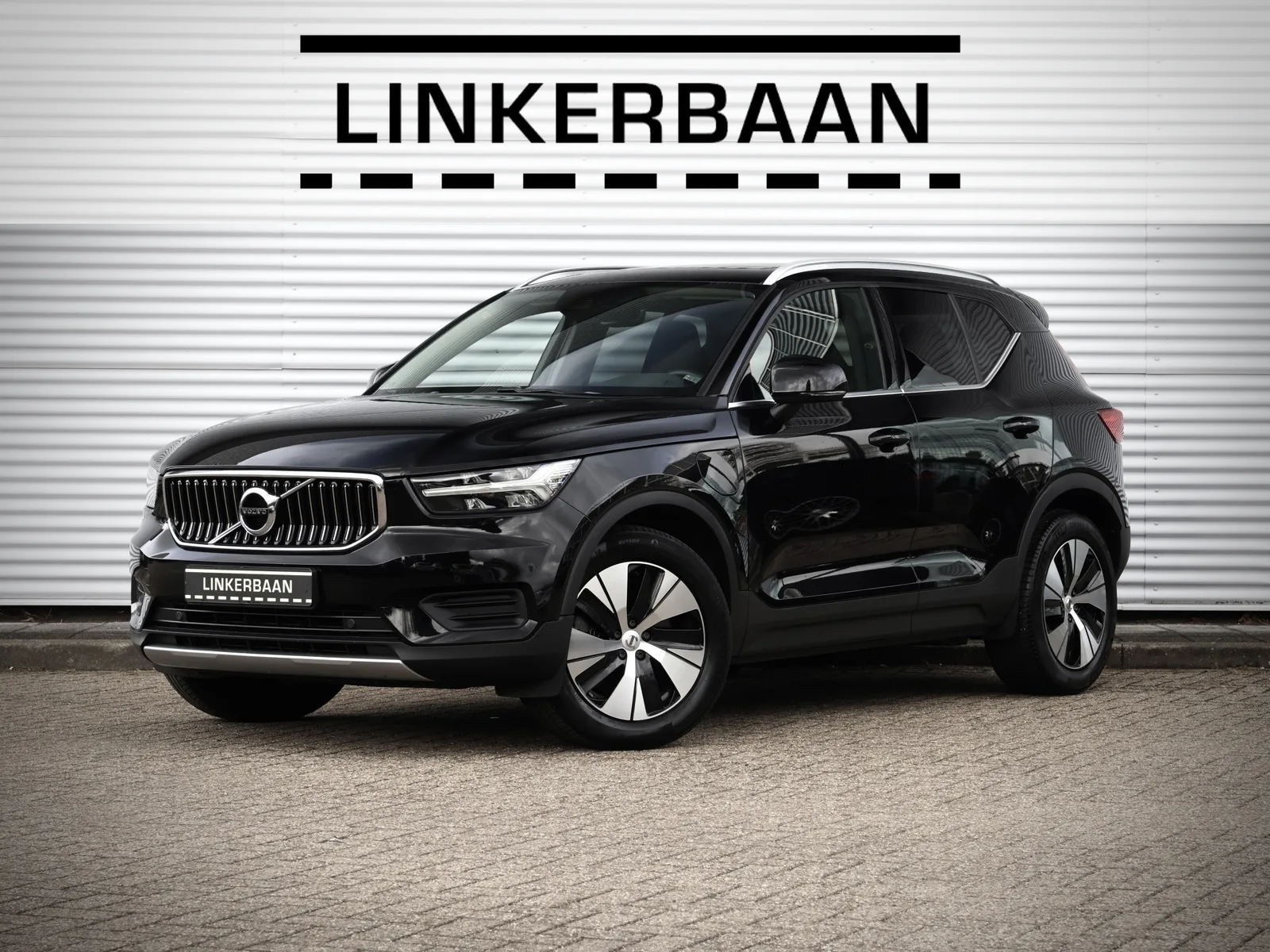Volvo XC40 (2021) — foto 1