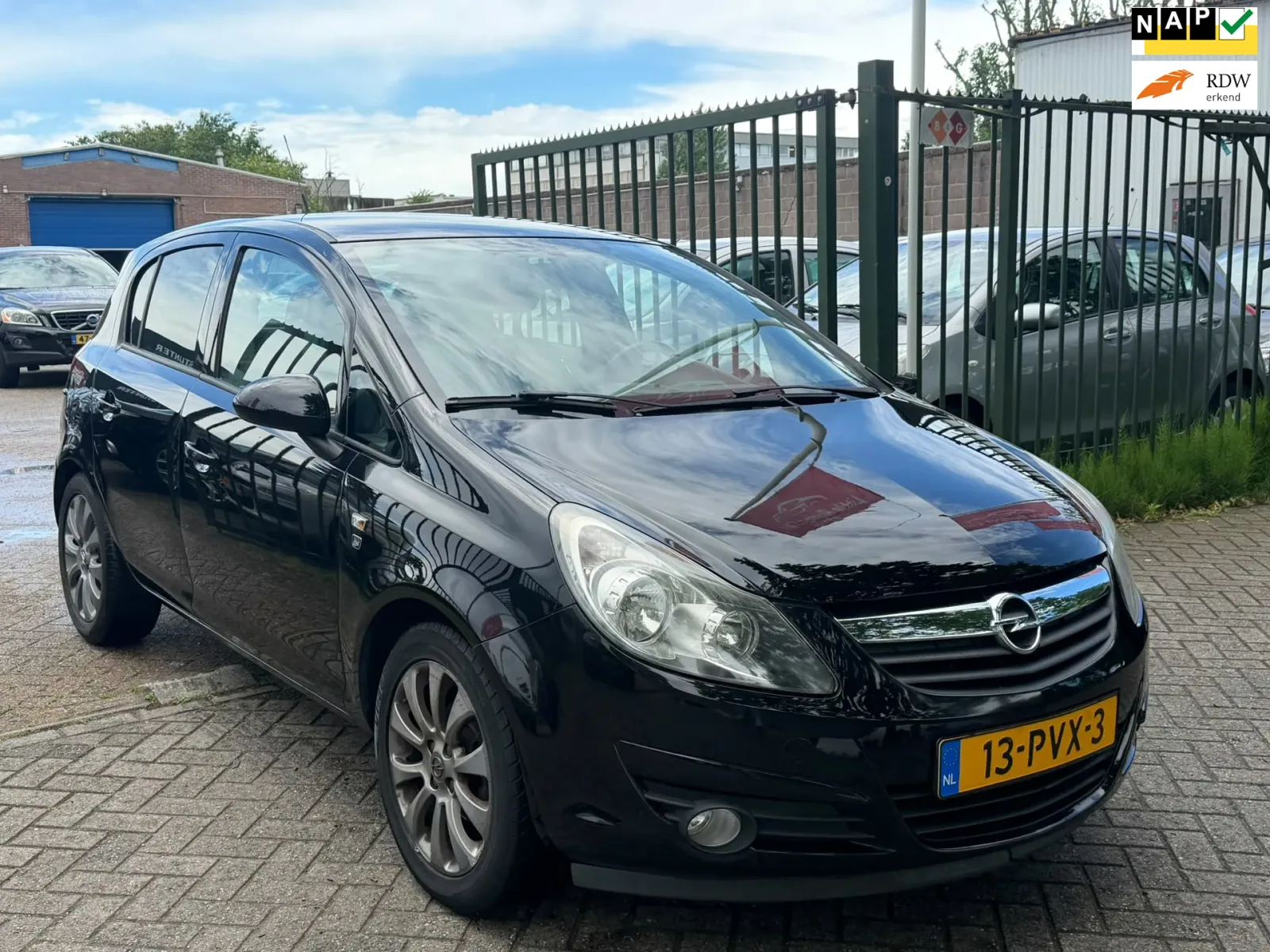 Opel Corsa (2011) — foto 1