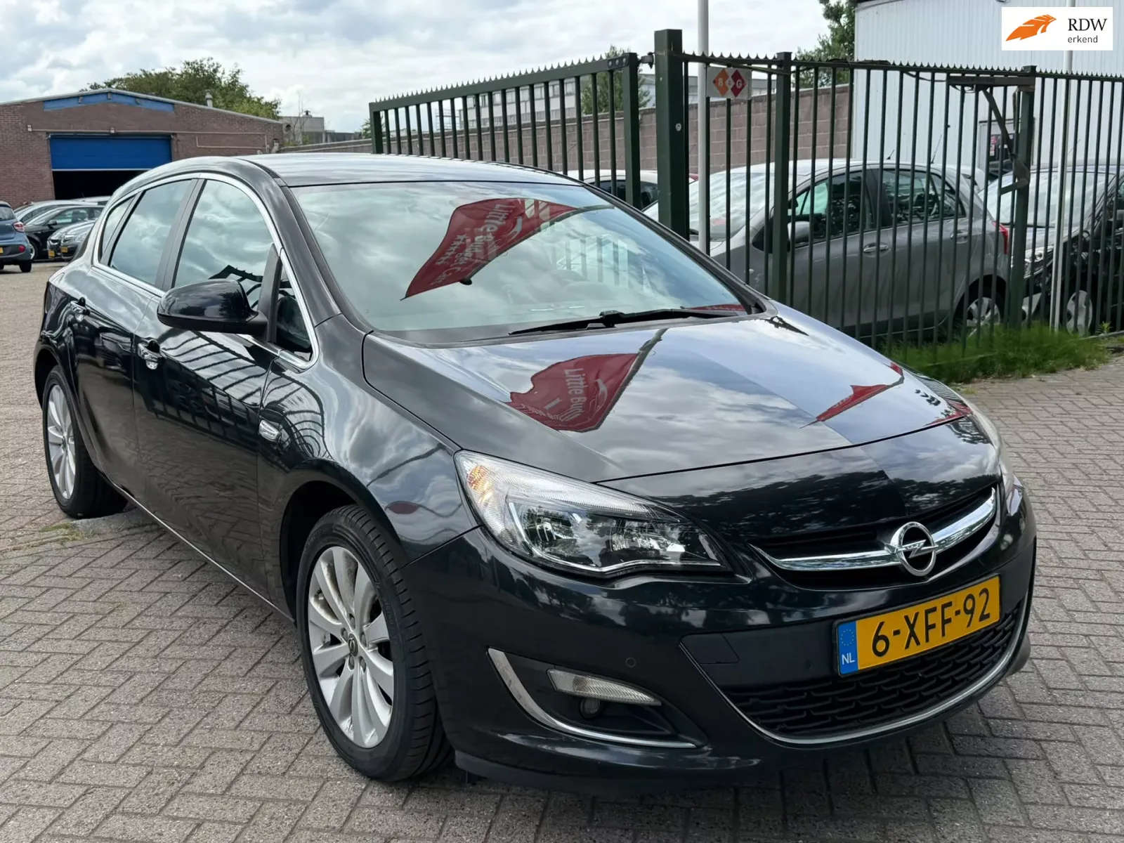 Opel Astra (2012) — foto 1