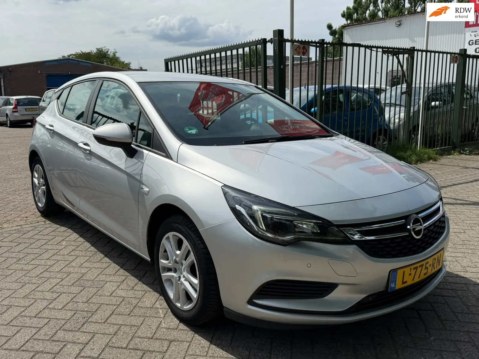 Opel Astra (2019) — foto 1