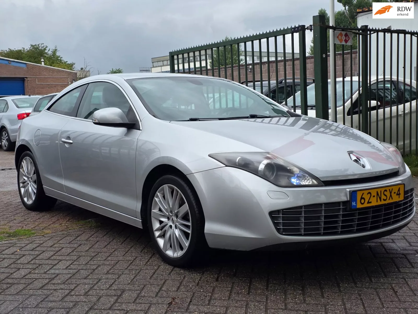 Renault Laguna (2009) — foto 1