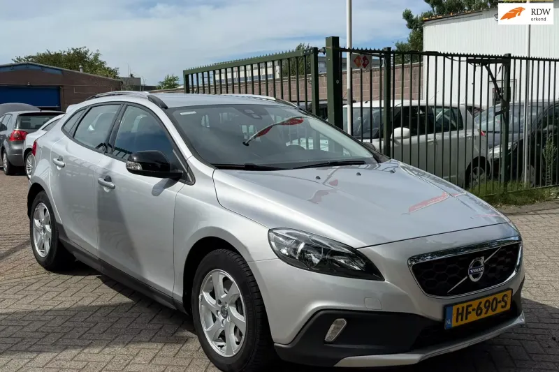 Volvo V40 Cross Country (2015)