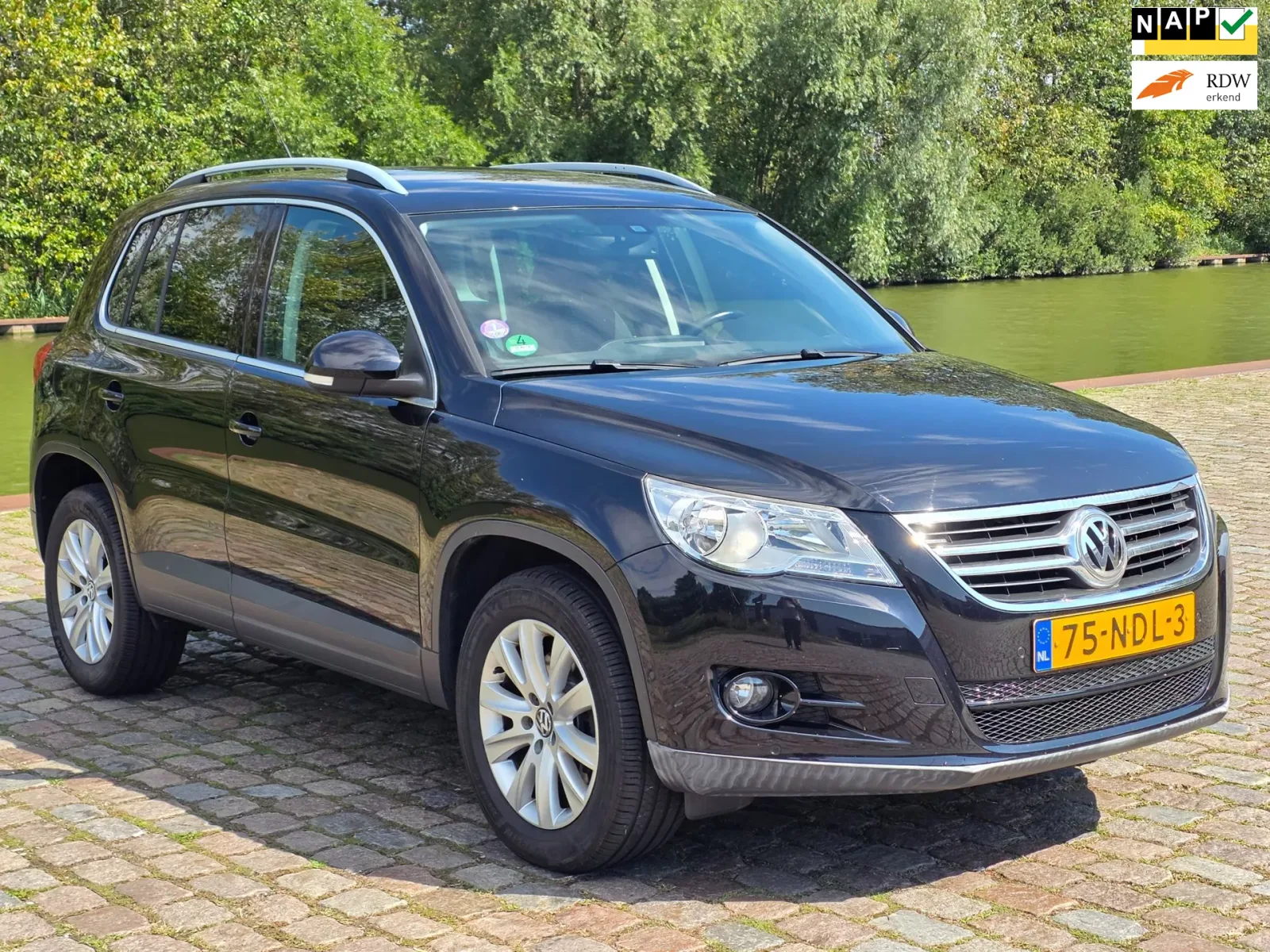 Volkswagen Tiguan (2010) — foto 1