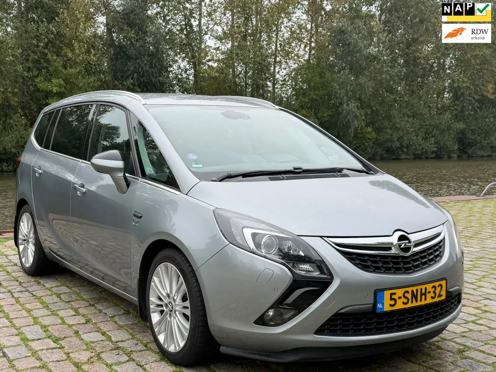 Opel Zafira (2013) — foto 1