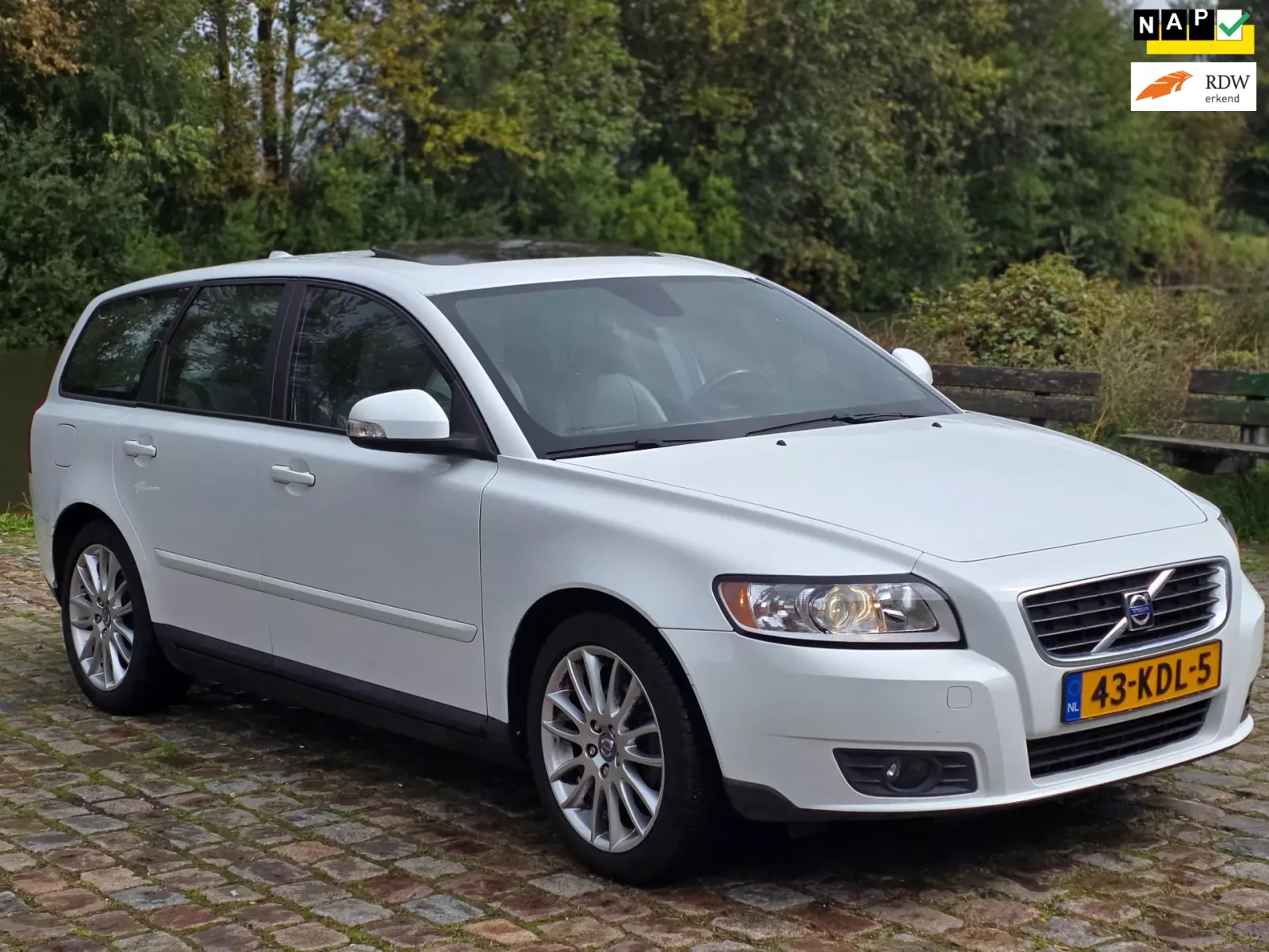 Volvo V50 (2009) — foto 1