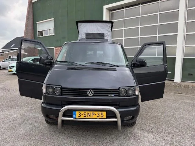 Volkswagen Camper (2001) — foto 1