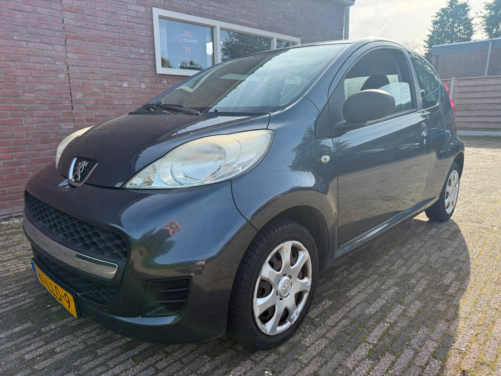 Peugeot 107 (2010) — foto 1