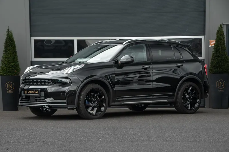 Lynk & Co 01 (2023)