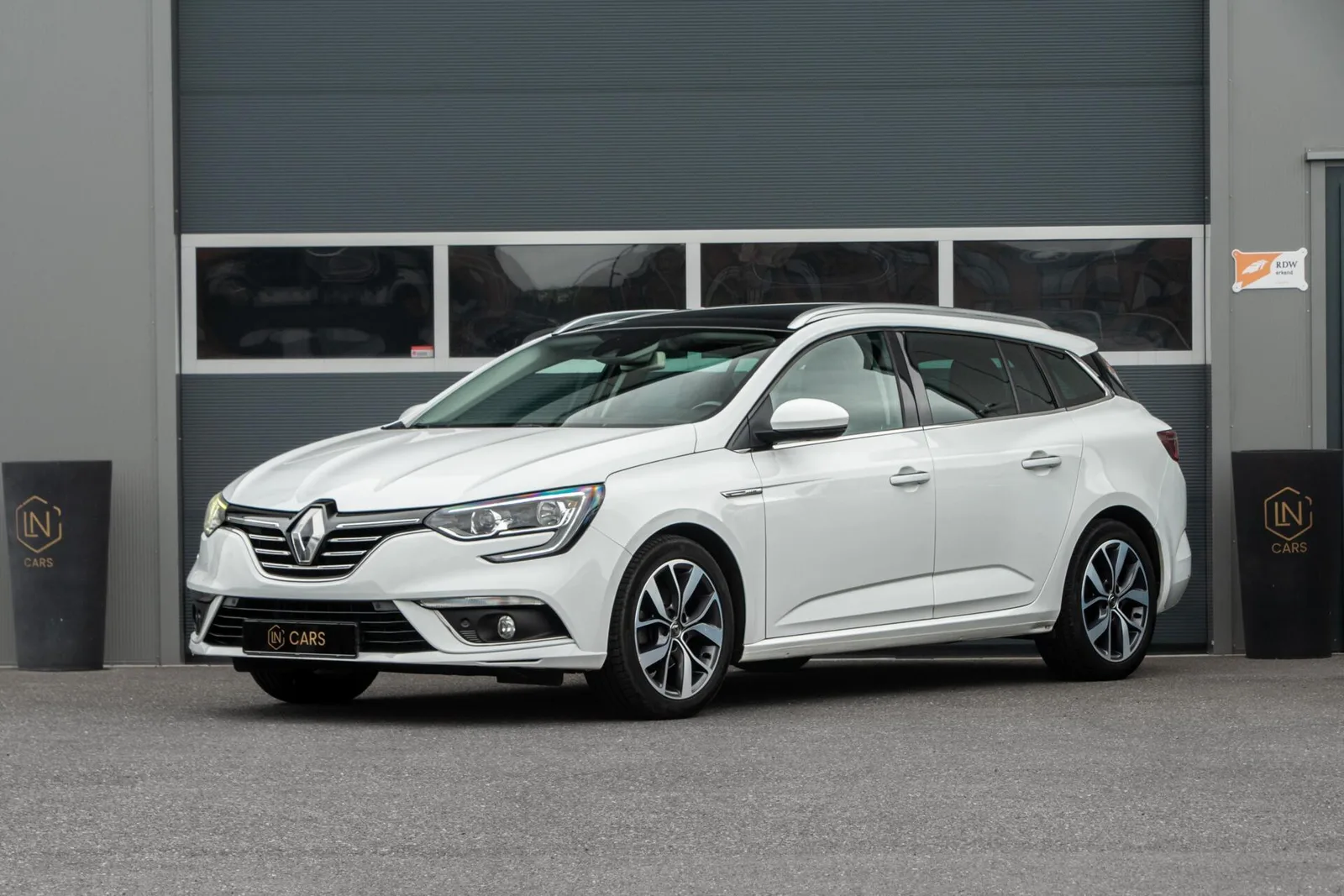 Renault Mégane (2016) — foto 1