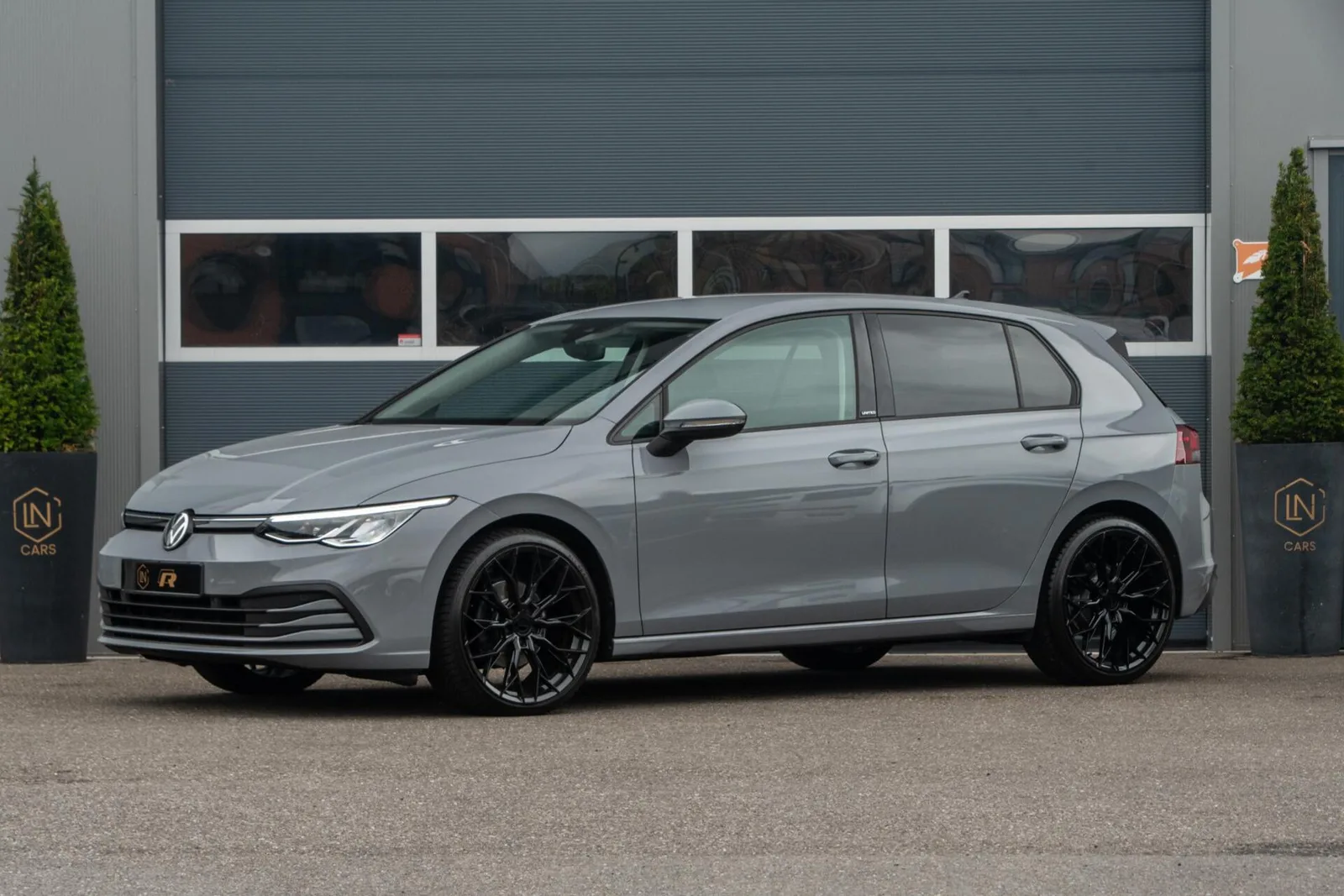 Volkswagen Golf (2021) — foto 1
