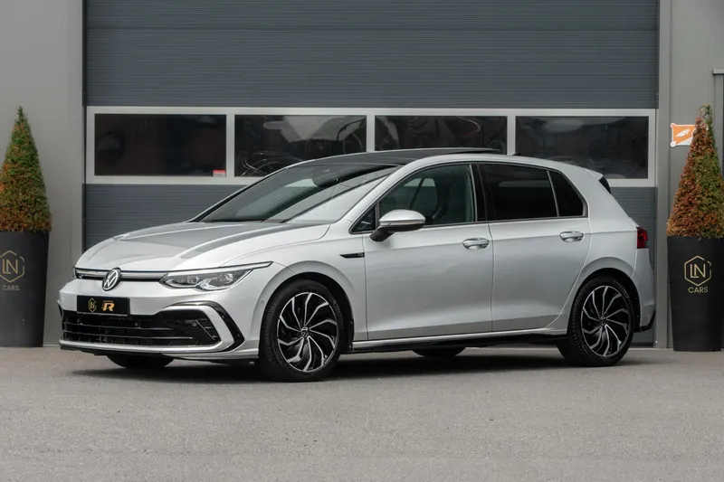 Volkswagen Golf (2021)